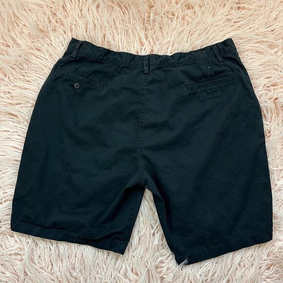 Men's 40” Dockers Shorts - Picture 3 of 3